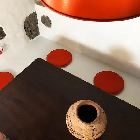 Casa Lupe. Art-inspired Courtyard House In Сasa de vacaciones Teguise (Lanzarote)
